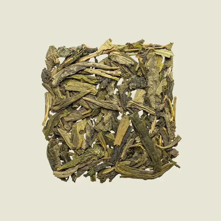 Lung Ching (Longjing) - Noema - Loser Blatttee von oben fotografiert