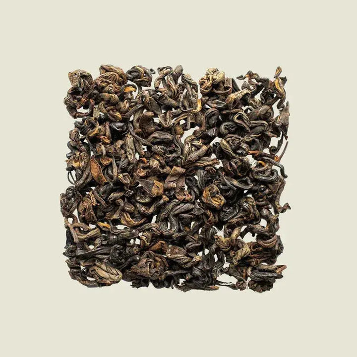 Muscatel Dragon - Noema - Loser Blatttee von oben fotografiert